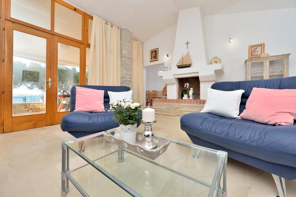 Beachfront Skoblar Holiday Home With Seaview Privlaka  Exterior foto